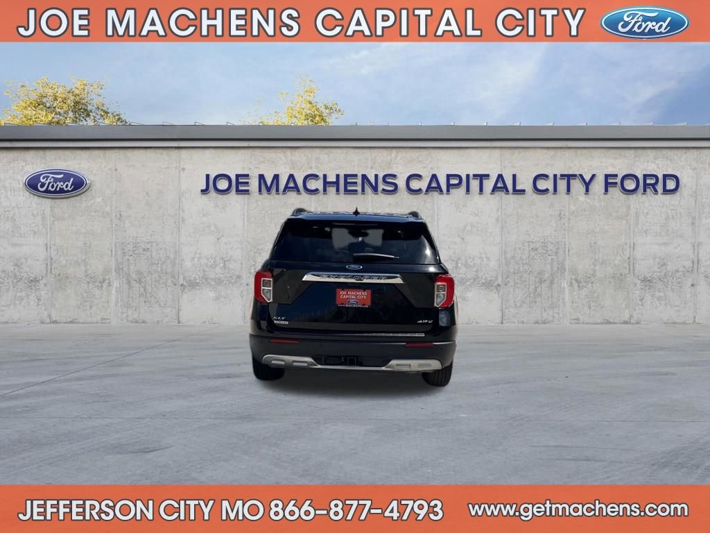 Used 2023 Ford Explorer XLT w/ Equipment Group 202A image 9