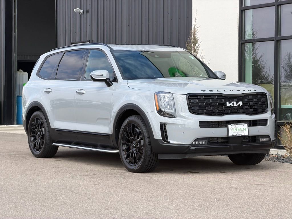 Used 2022 Kia Telluride SX w/ SX Prestige Package image 4