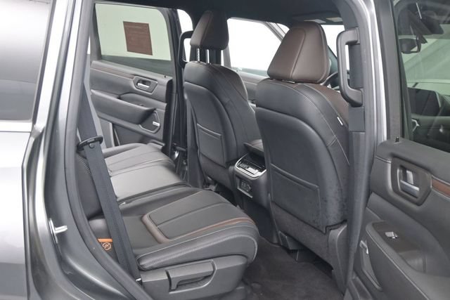 Used 2025 Nissan Armada SL RWD image 45