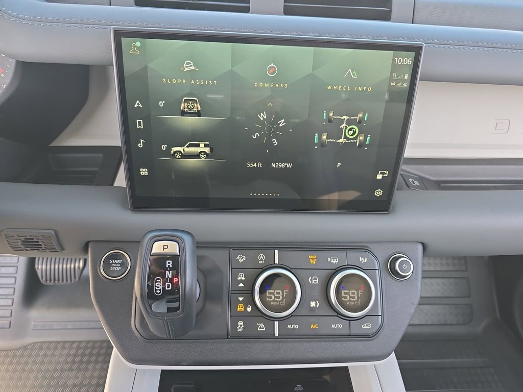 Used 2025 Land Rover Defender 90 X-Dynamic SE image 20