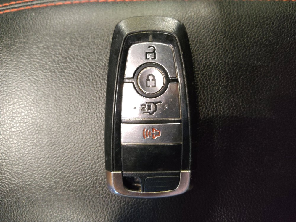 Used 2025 Ford Escape ST-Line FWD image 32
