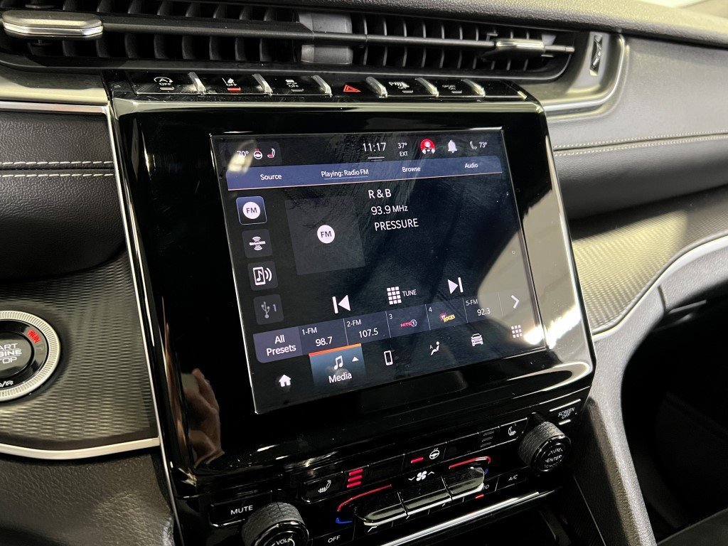 Certified 2024 Jeep Grand Cherokee L Altitude image 43