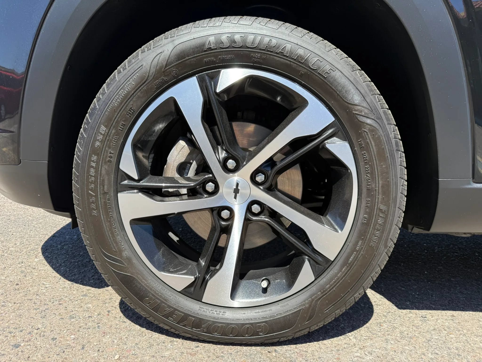 Used 2024 Chevrolet Trax RS FWD image 45