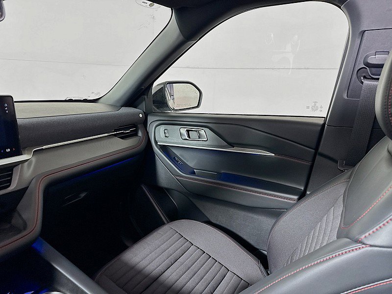 New 2025 Ford Explorer ST-Line w/ Premium Package AWD/4WD image 25