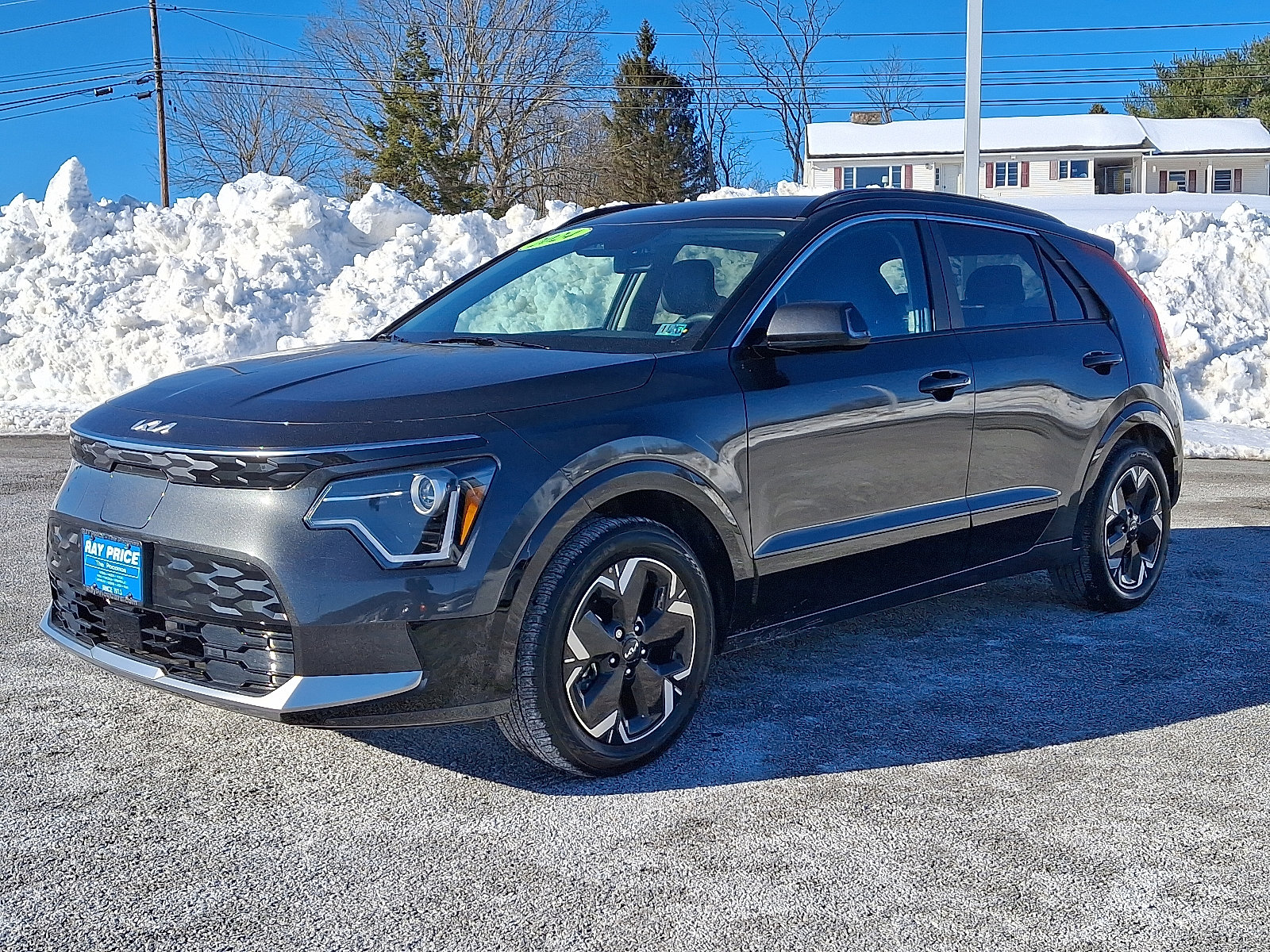 Used 2024 Kia Niro Wind w/ Wind Preserve Package image 3