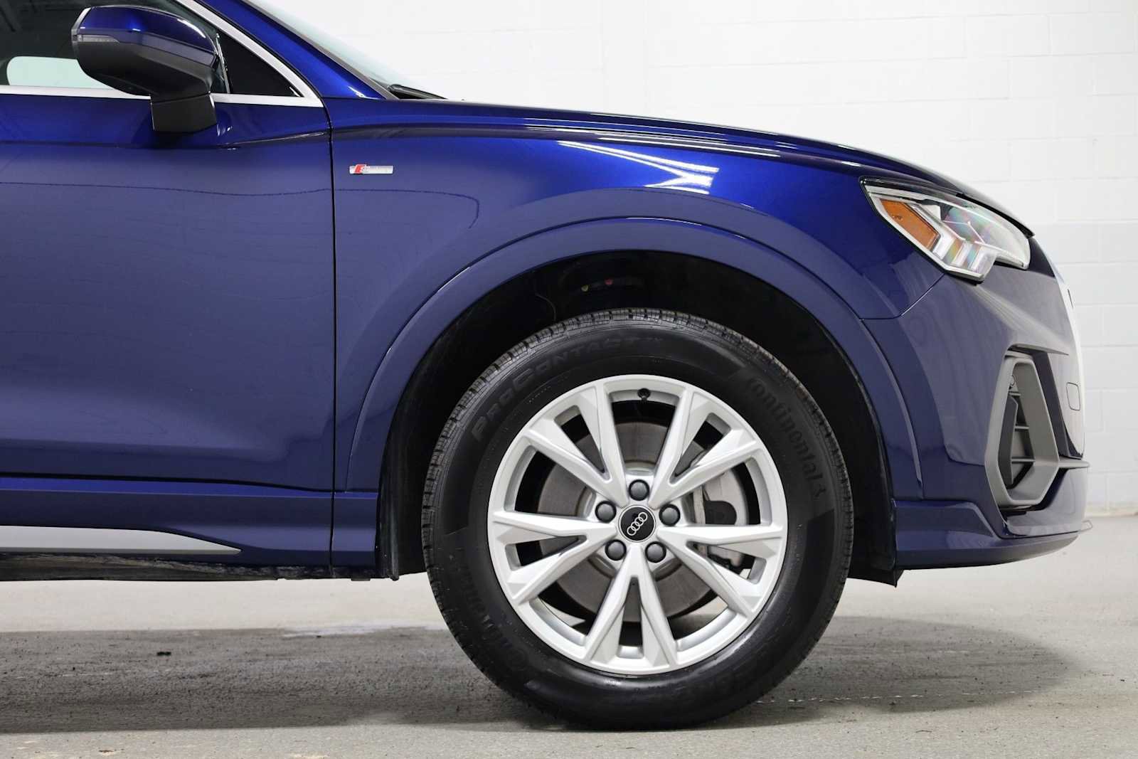 Certified 2025 Audi Q3 2.0T Premium w/ Convenience Package AWD/4WD image 11