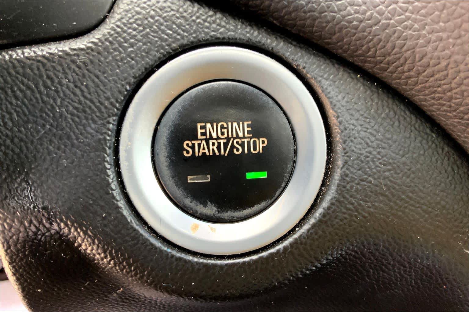 Used 2020 Chevrolet Equinox LT FWD image 32