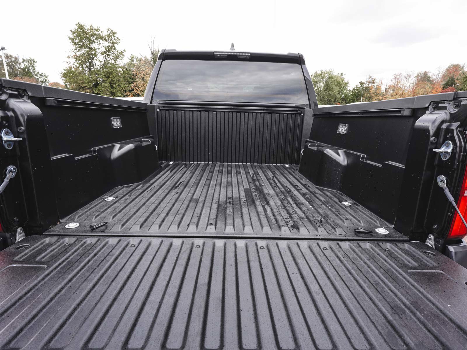 Used 2025 Toyota Tacoma SR5 image 41