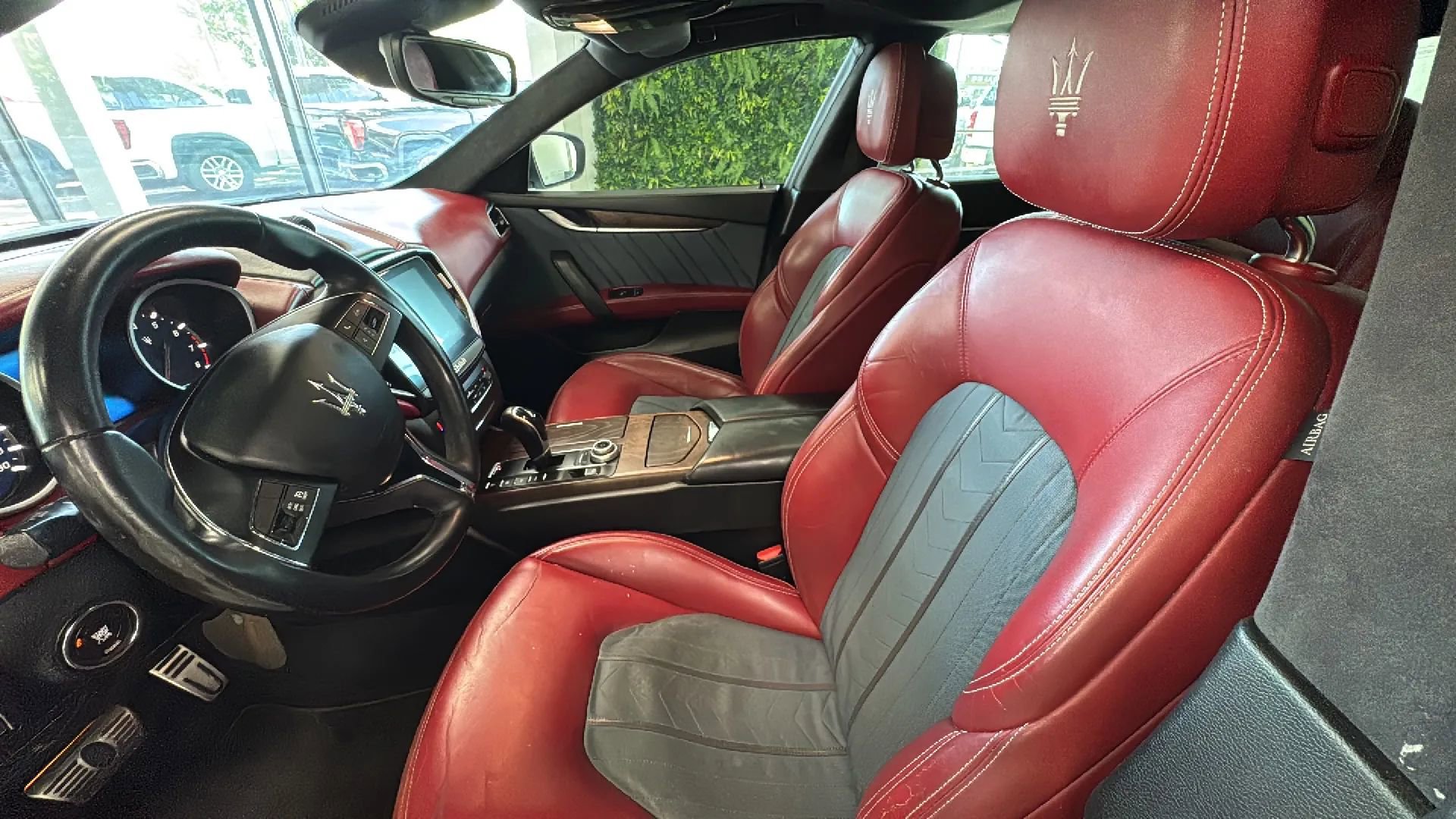 Used 2017 Maserati Ghibli w/ Luxury Package RWD image 14