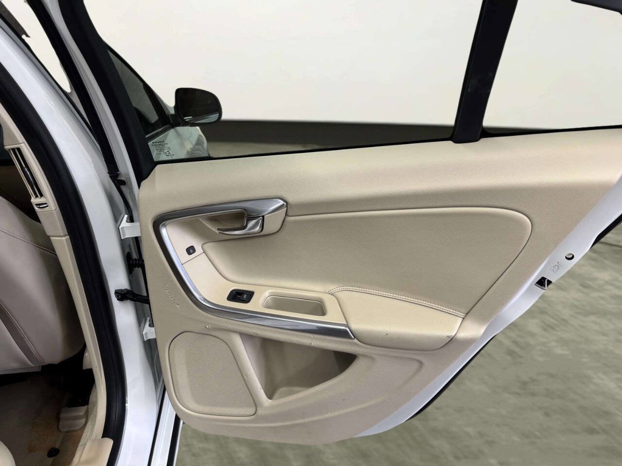 Used 2015 Volvo S60 T5 Premier image 16