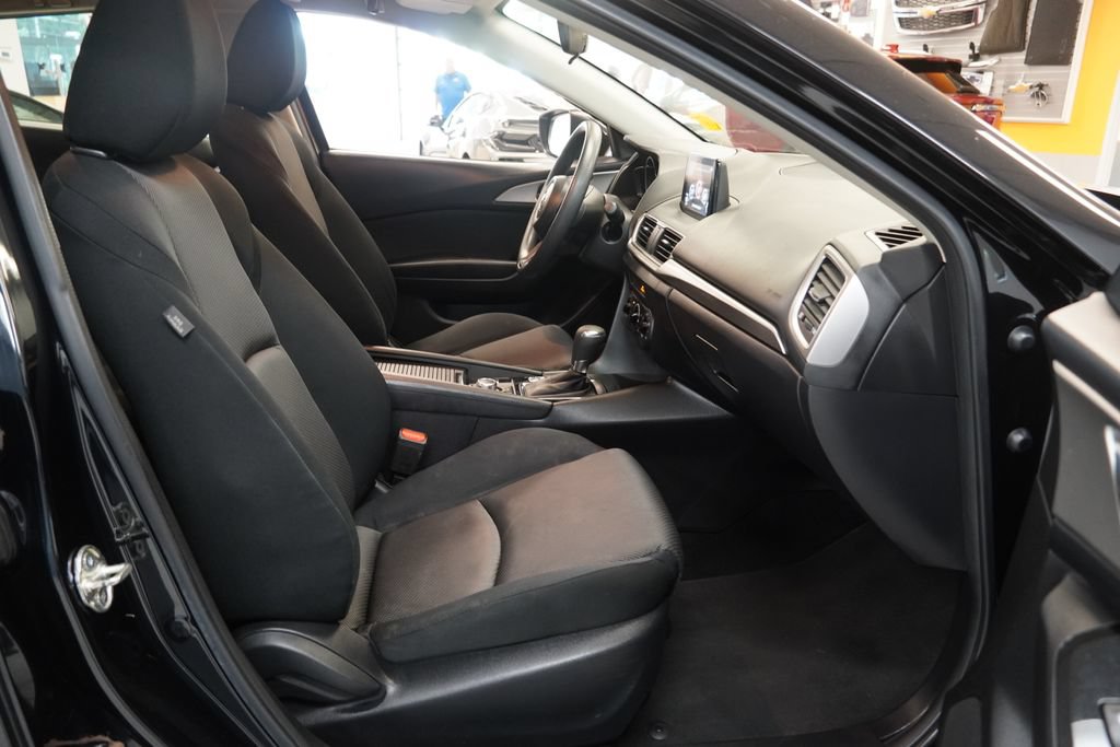Used 2017 MAZDA MAZDA3 Sport FWD image 34