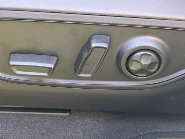 New 2025 Jeep Grand Cherokee Altitude image 17