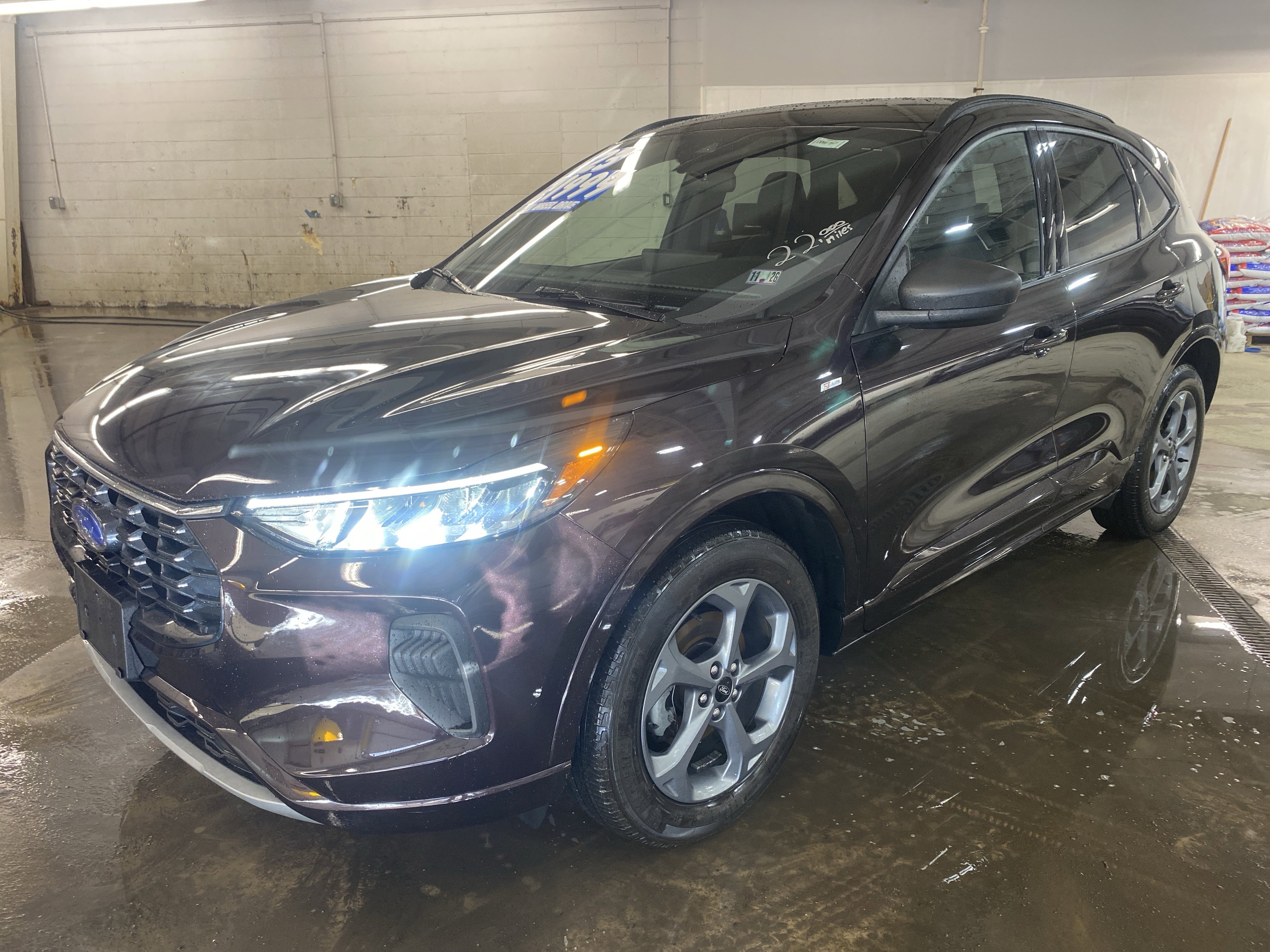 Used 2023 Ford Escape ST-Line w/ Tech Pack #1 image 1