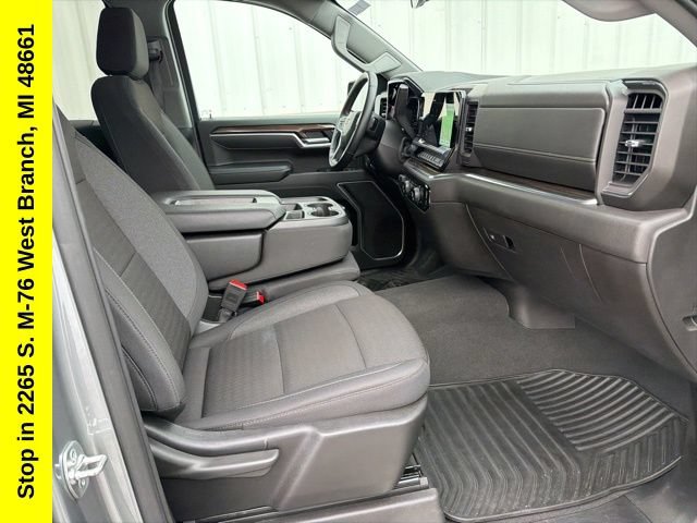 Used 2025 Chevrolet Silverado 1500 LT AWD/4WD image 36
