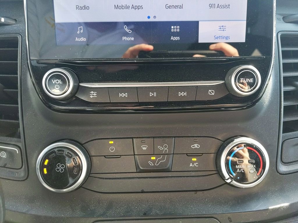 Used 2020 Ford Transit 250 Medium Roof AWD image 19