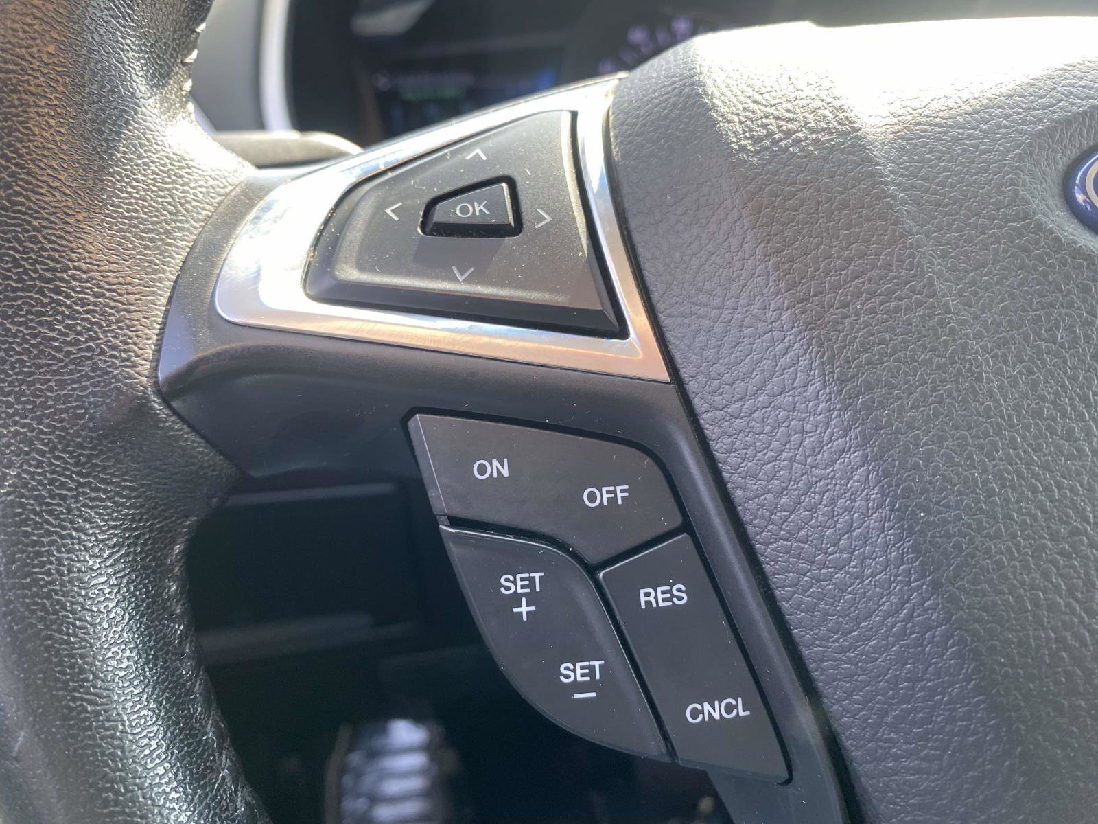 Used 2020 Ford Edge SEL FWD image 20