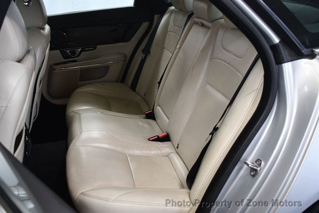 Used 2015 Jaguar XJ image 20