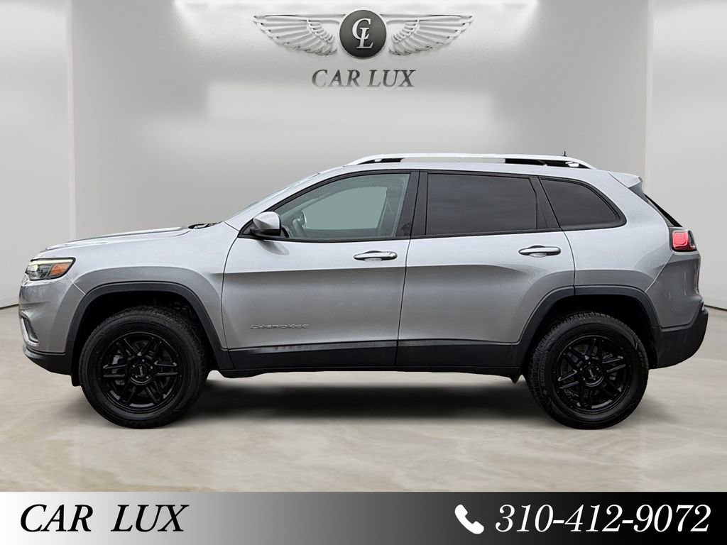 Used 2021 Jeep Cherokee Latitude image 2