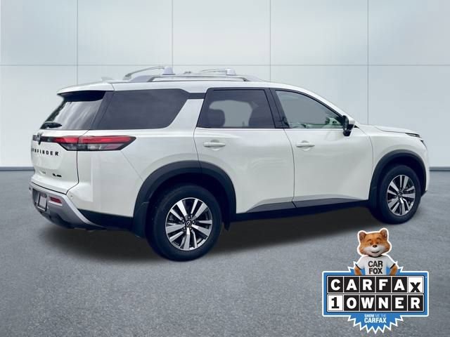 Certified 2024 Nissan Pathfinder SL w/ Black Appearance Package image 19