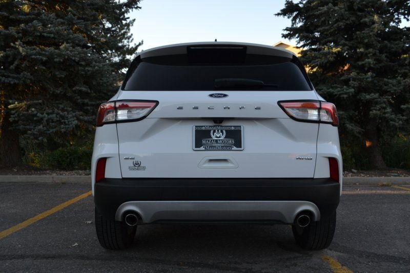 Used 2021 Ford Escape SE image 13