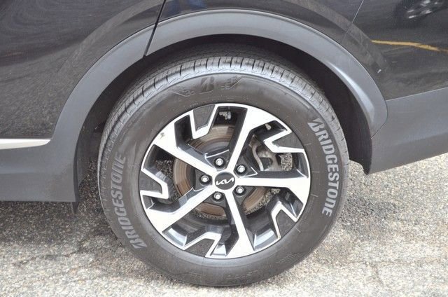 Used 2023 Kia Sportage EX image 12