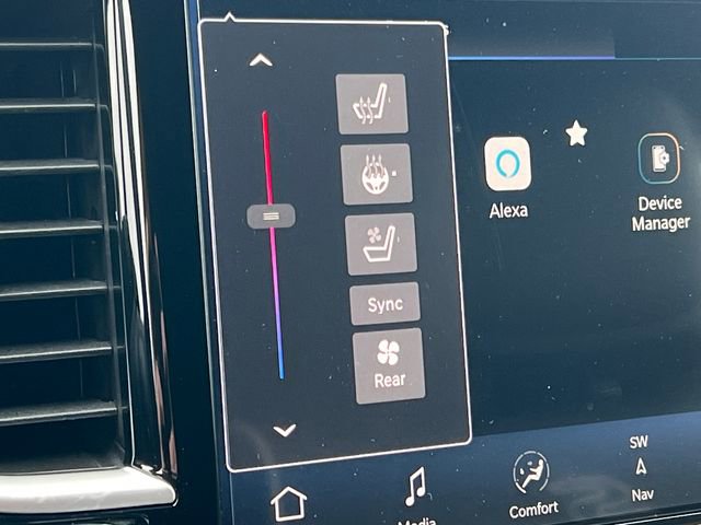 New 2026 Chrysler Pacifica Limited w/ Uconnect Theater Family Group image 28