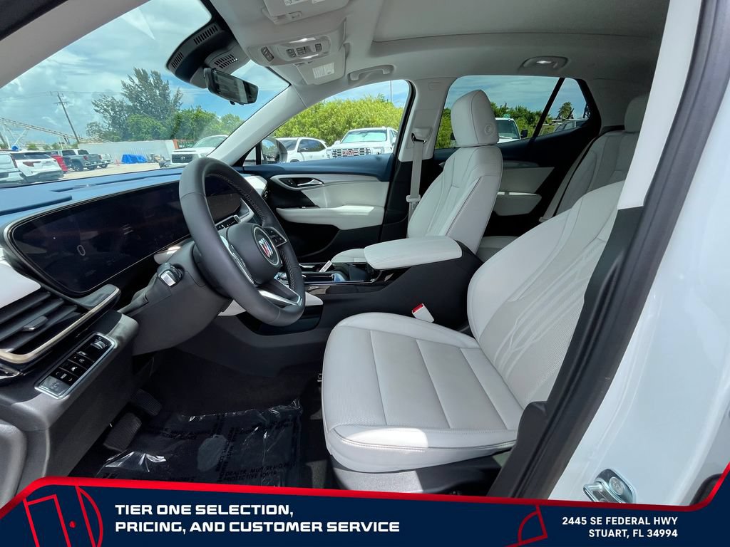 Used 2025 Buick Envision Avenir AWD/4WD image 10