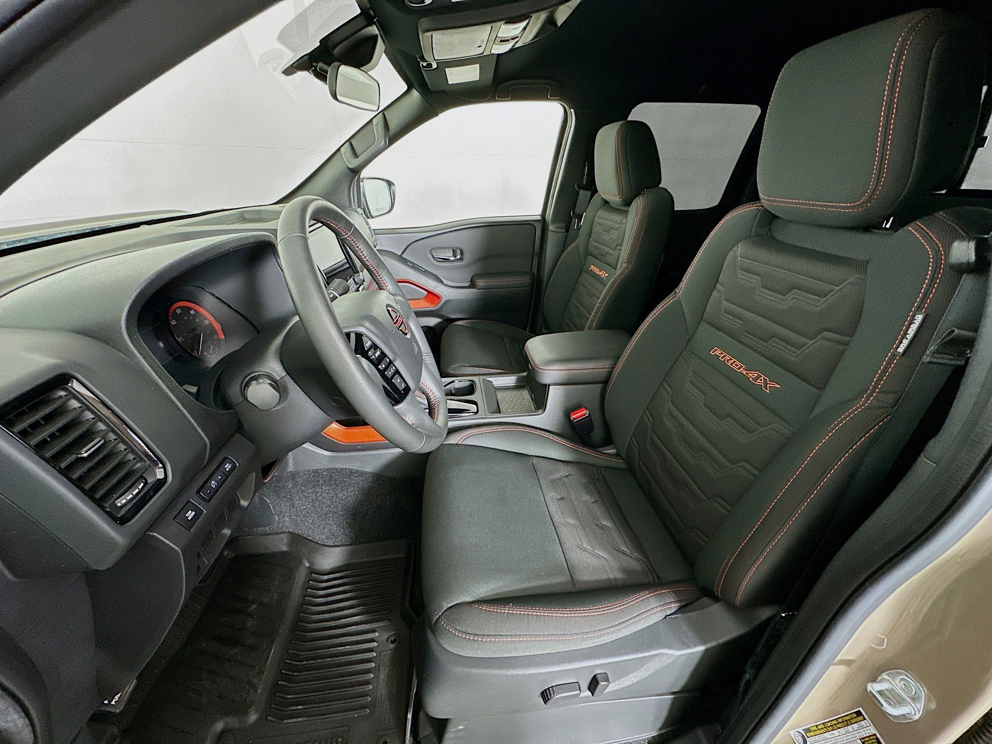 Used 2024 Nissan Frontier PRO-4X w/ Technology Package image 13