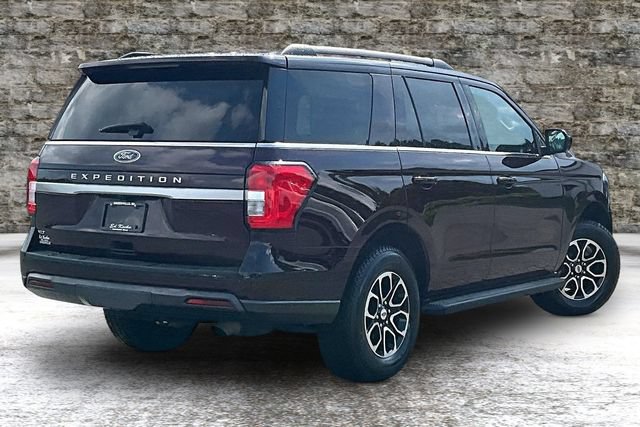 Used 2023 Ford Expedition XLT AWD/4WD image 6