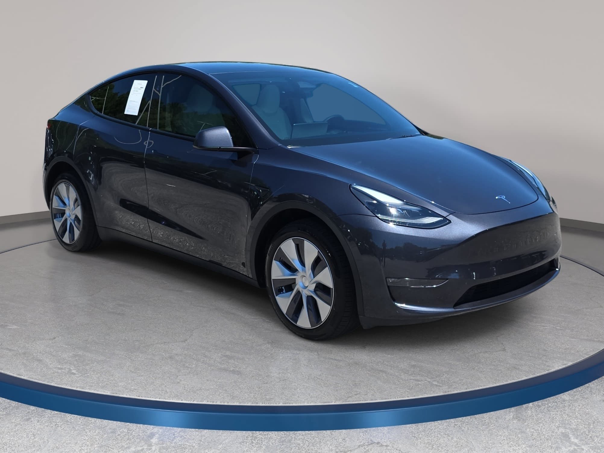 Used 2024 Tesla Model Y Long Range AWD/4WD image 3