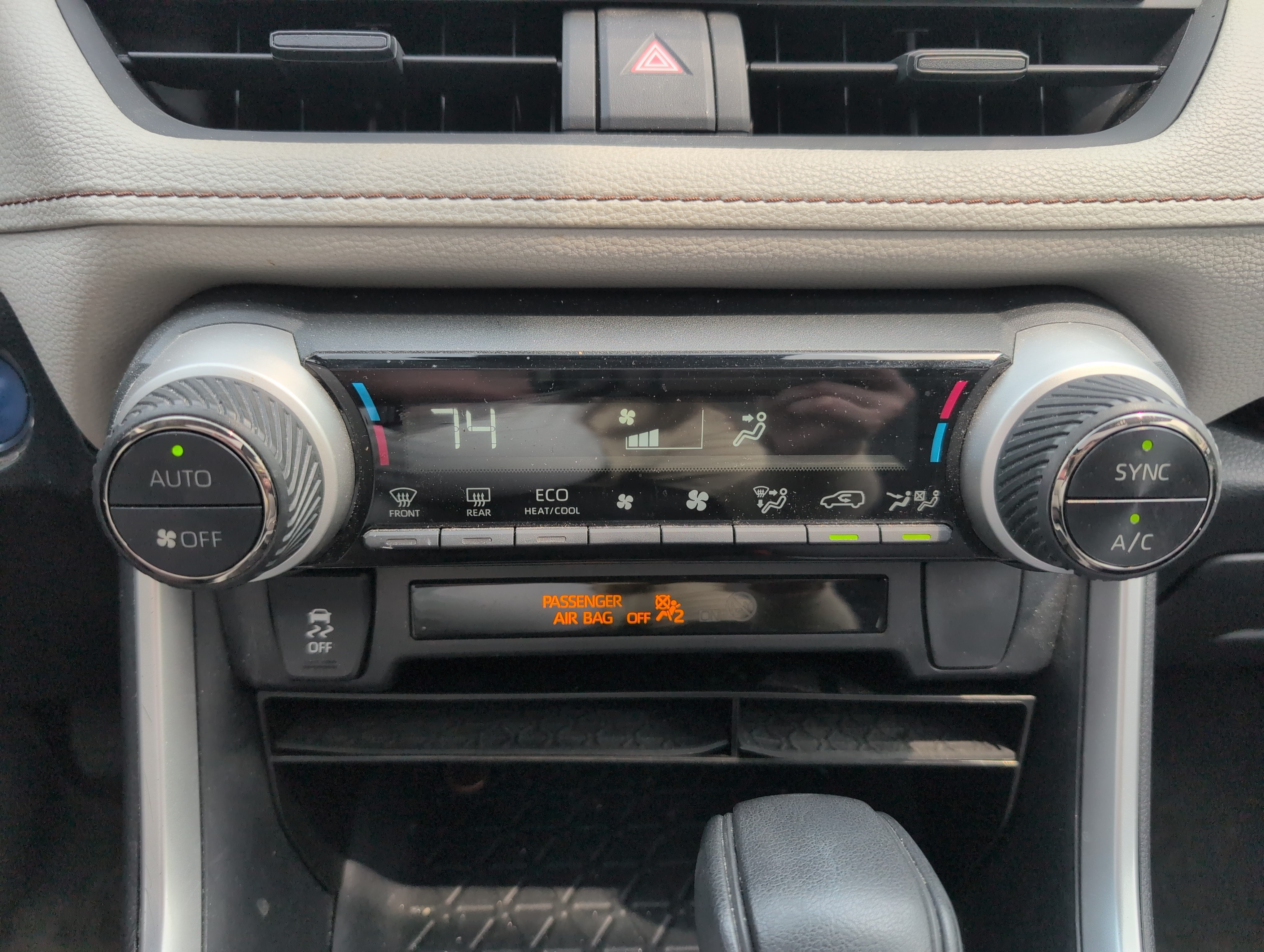Used 2020 Toyota RAV4 XLE w/ Convenience Package AWD/4WD image 20