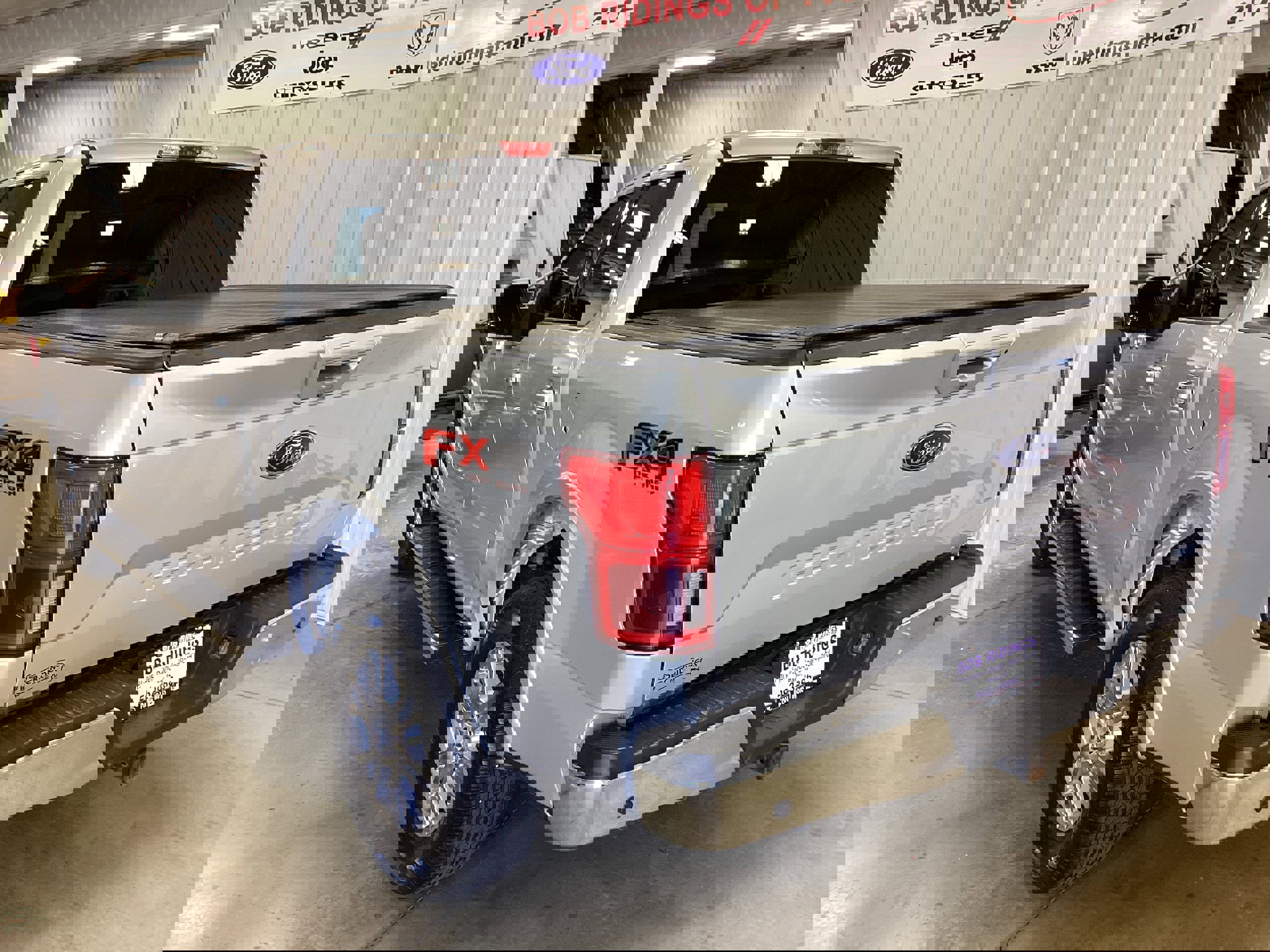 Used 2019 Ford F150 Lariat w/ Equipment Group 501A Mid image 3