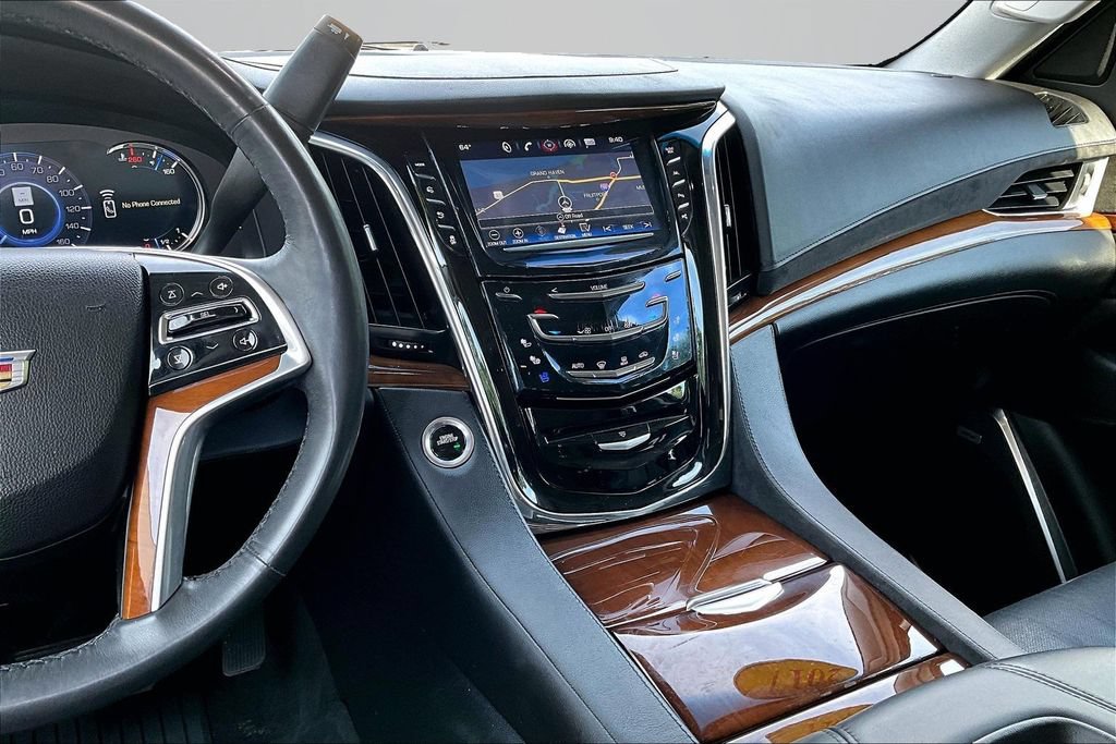 Used 2017 Cadillac Escalade ESV Luxury AWD/4WD image 9