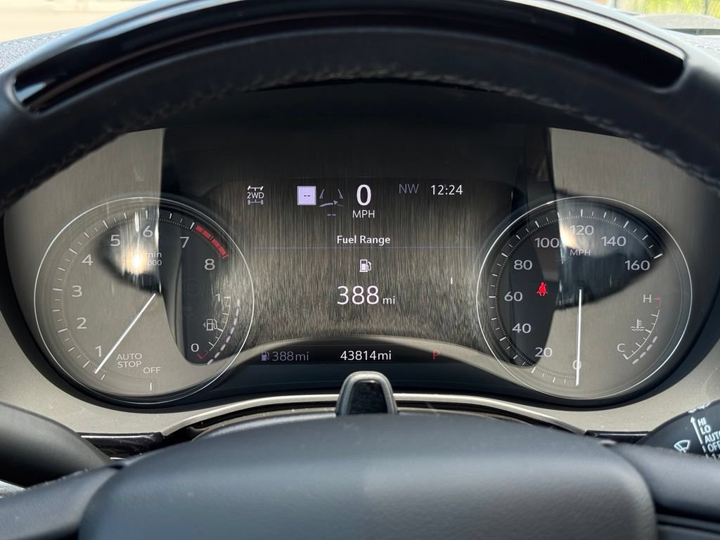 Used 2023 Cadillac XT6 Sport w/ Technology Package AWD/4WD image 34