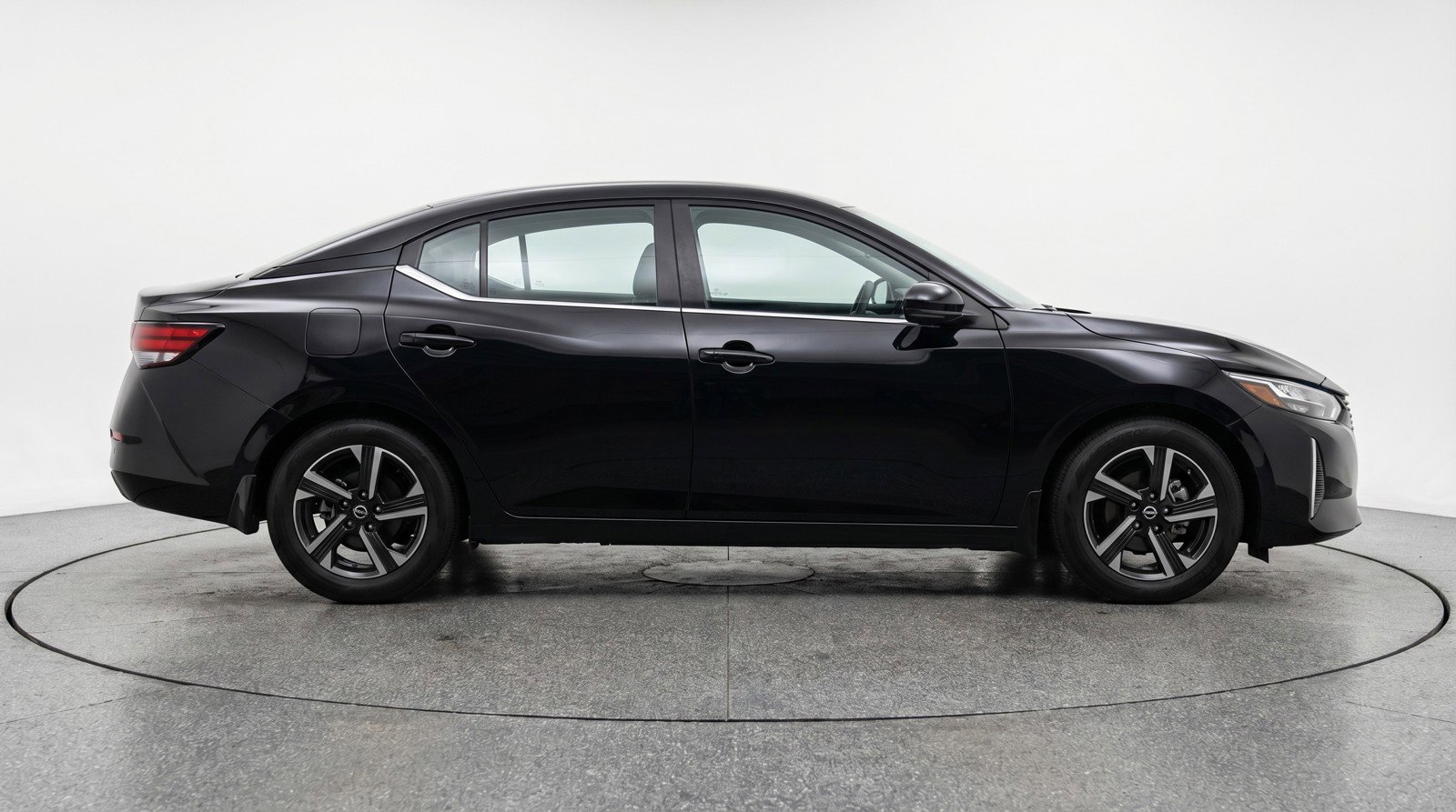 Used 2025 Nissan Sentra SV image 11