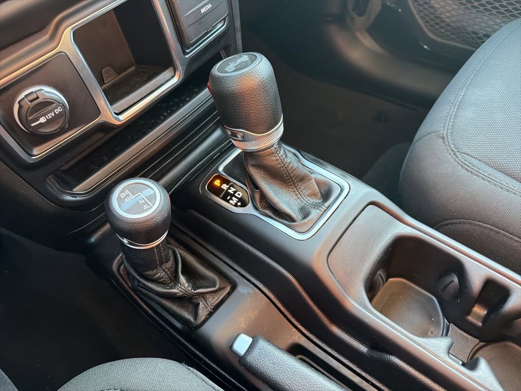 Used 2021 Jeep Wrangler Unlimited Sport image 33