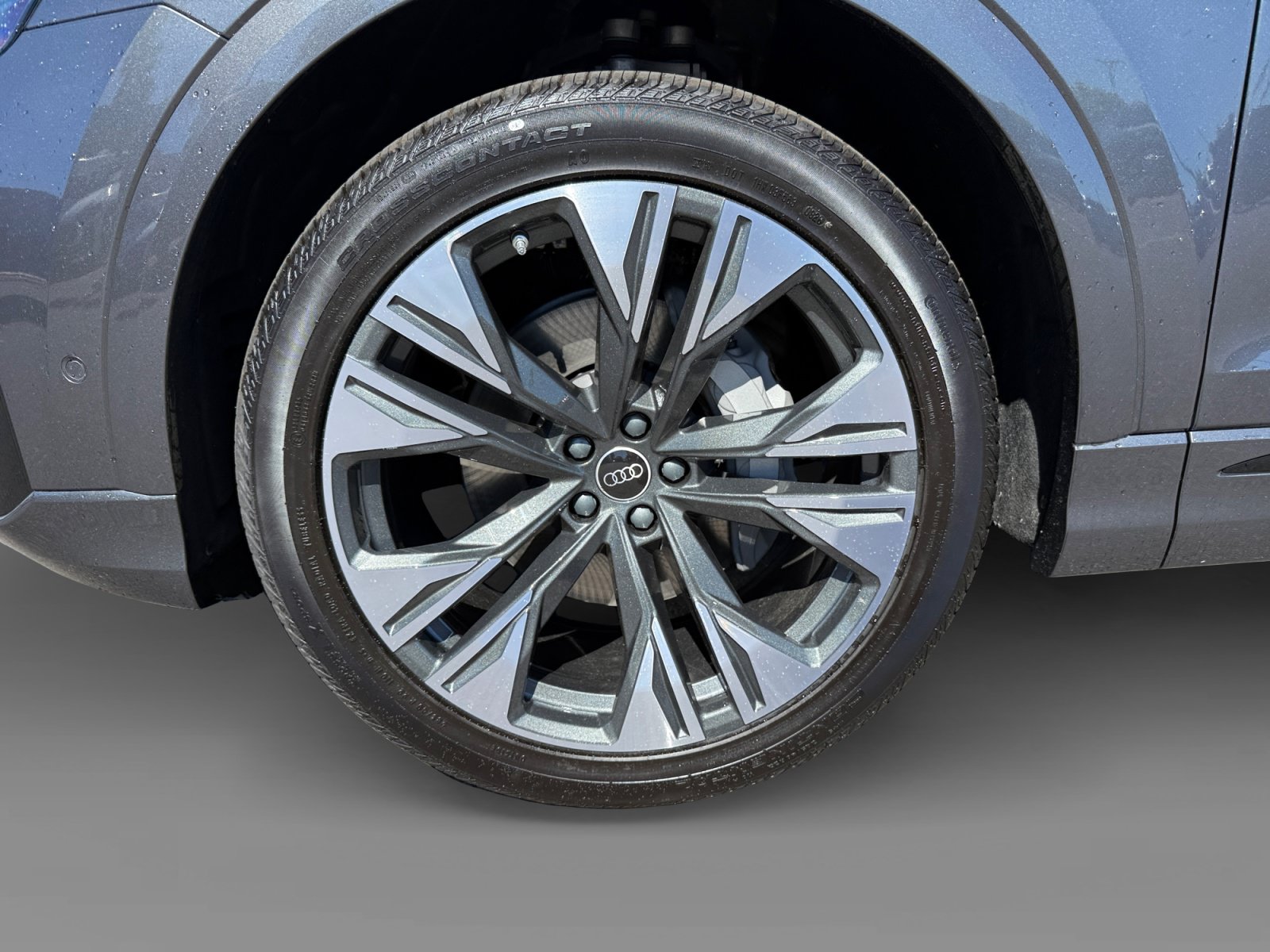 New 2026 Audi Q8 Prestige AWD/4WD image 9