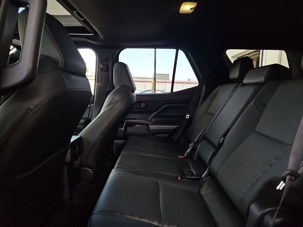 Used 2025 Toyota 4Runner TRD Off-Road Premium image 32