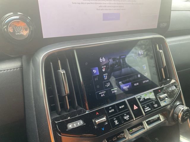 Used 2022 Lexus LX 600 4WD w/ Premium Package image 9