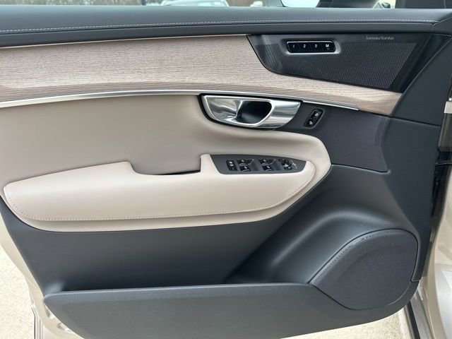New 2026 Volvo XC90 T8 Ultra w/ Protection Package image 13