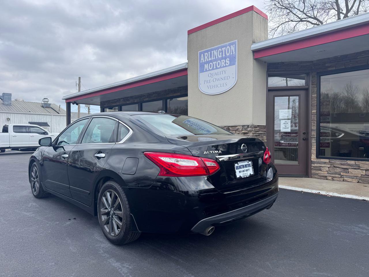 Used 2016 Nissan Altima 2.5 SL w/ 2.5 Technology w/LED Package FWD image 3