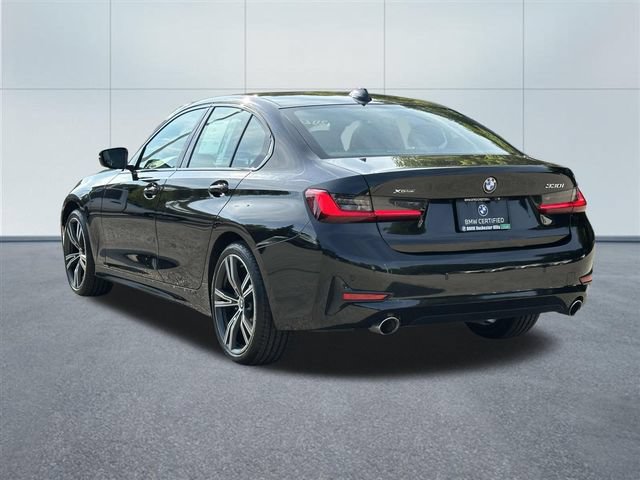 Used 2022 BMW 330i xDrive Sedan w/ Premium Package 2 AWD/4WD image 9