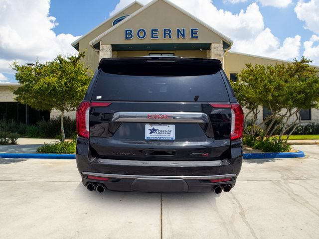 Used 2023 GMC Yukon XL AT4 w/ AT4 Premium Plus Package AWD/4WD image 4