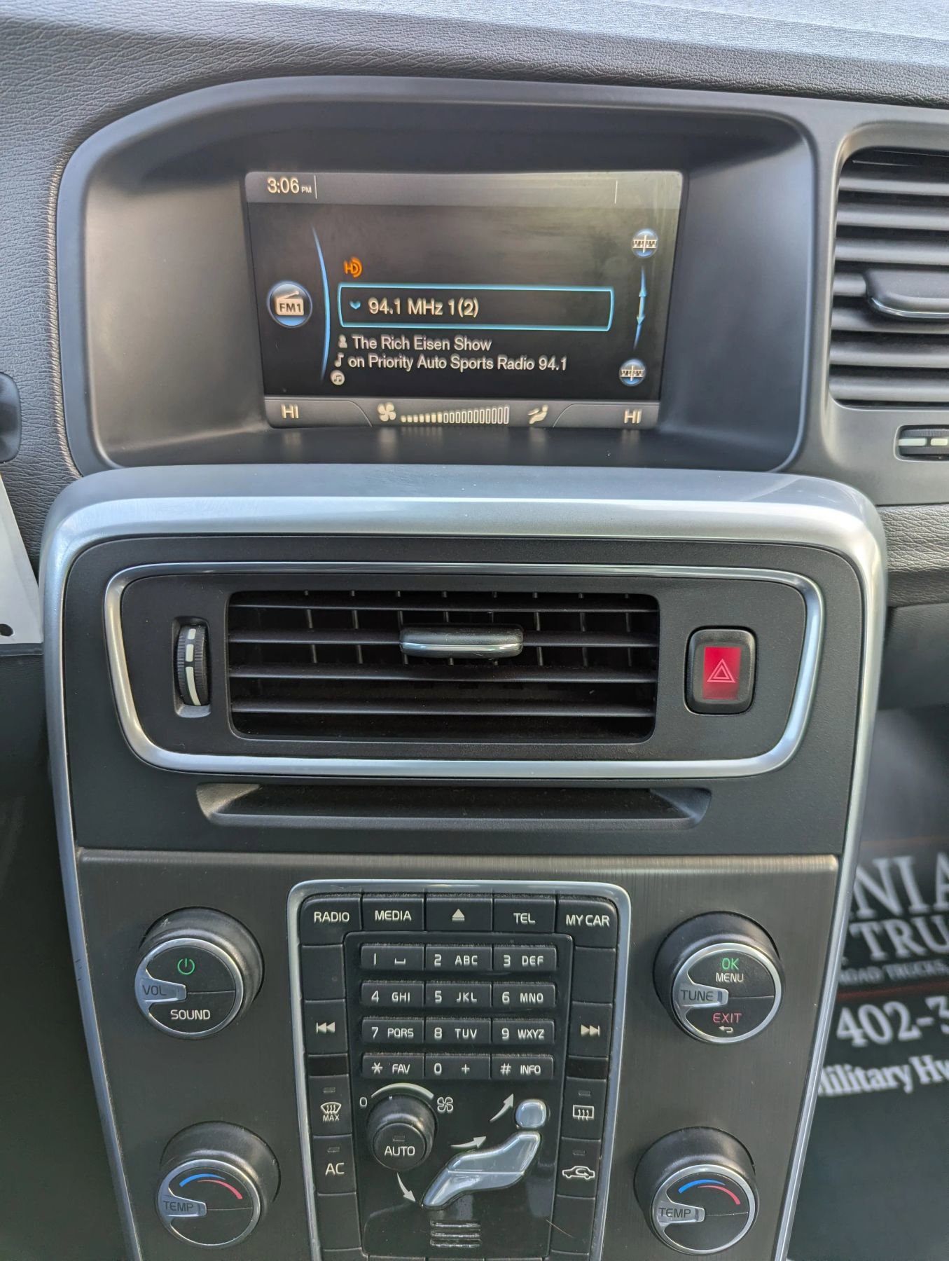 Used 2013 Volvo S60 T5 image 3