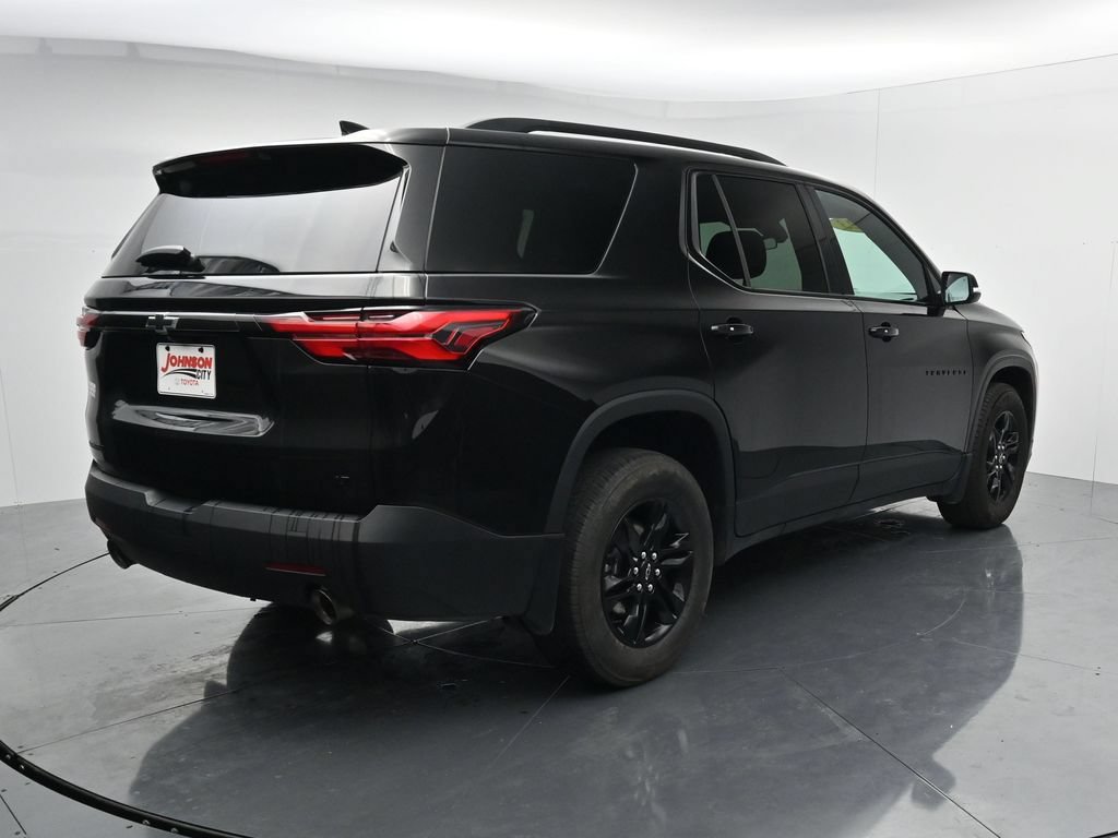 Used 2023 Chevrolet Traverse LT FWD image 7