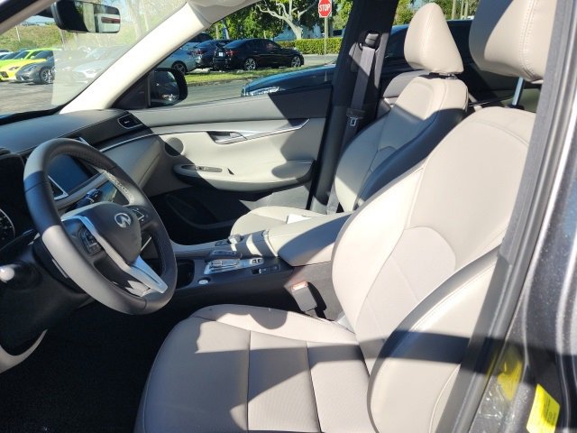 Used 2025 INFINITI QX50 Luxe image 17