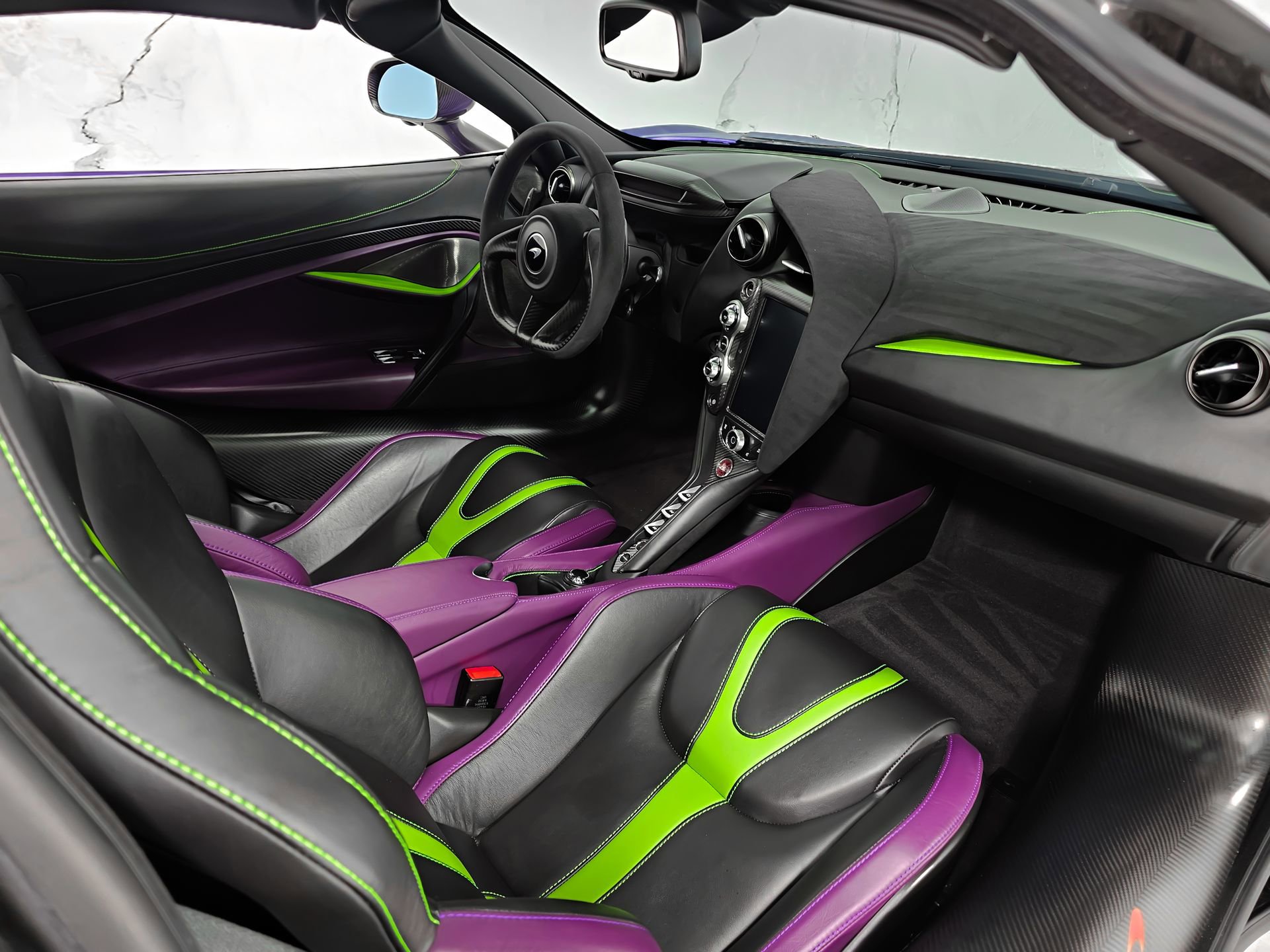 Used 2019 McLaren 720S RWD image 28