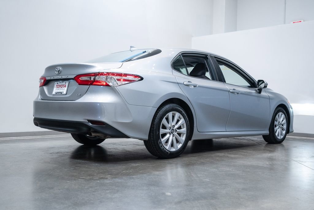 Used 2019 Toyota Camry LE FWD image 9