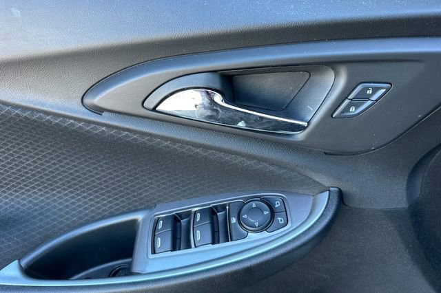 Used 2025 Chevrolet Malibu LT image 11