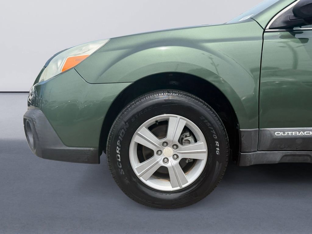 Used 2013 Subaru Outback 2.5i AWD/4WD image 9